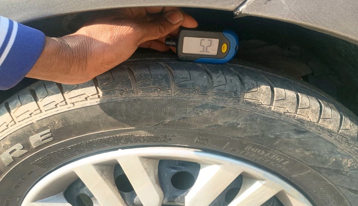 2019 Maruti Dzire VXI, CNG, Manual, 65,373 km, tyre