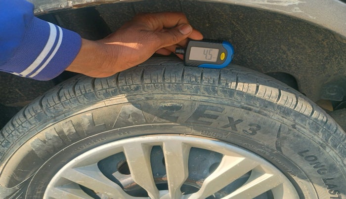 2019 Maruti Dzire VXI, CNG, Manual, 65,373 km, tyre