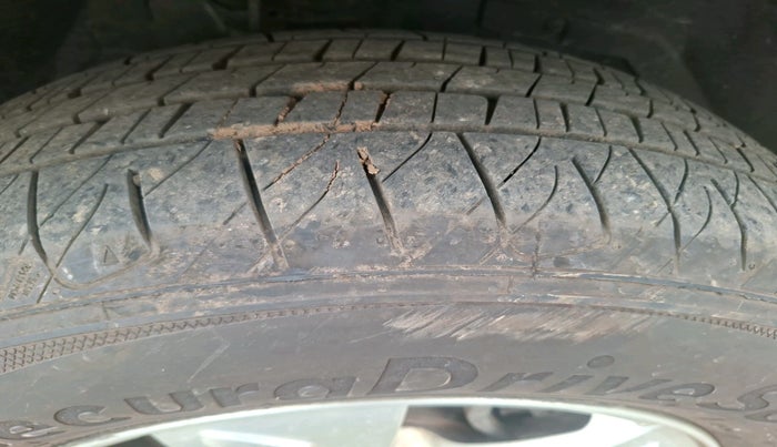 2012 Mahindra XUV500 W8, Diesel, Manual, 97,841 km, tyre