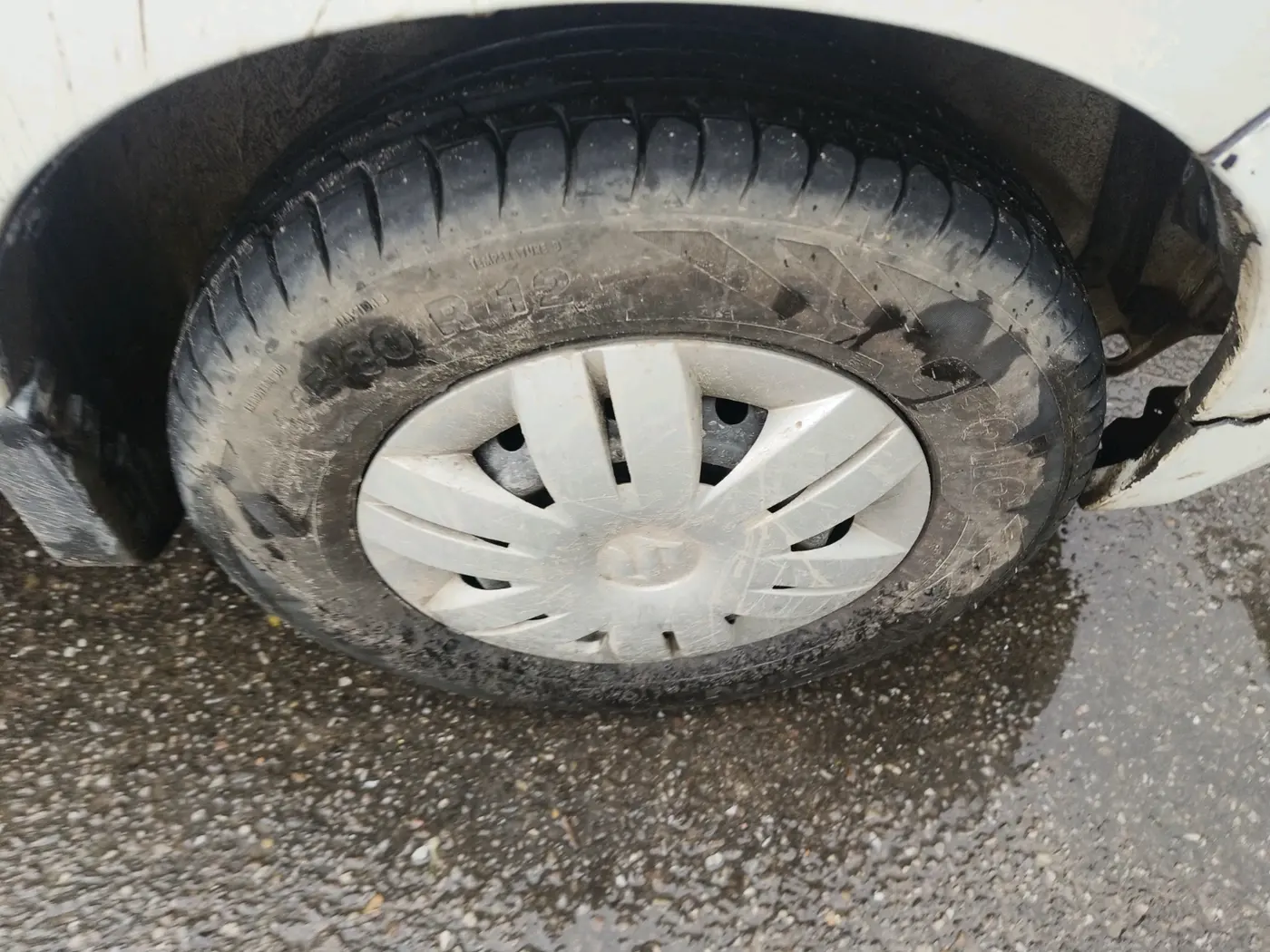 2022 Maruti Alto VXI, Petrol, Manual, 1,17,741 km, tyre