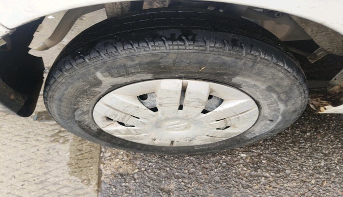 2022 Maruti Alto VXI, Petrol, Manual, 1,17,741 km, tyre