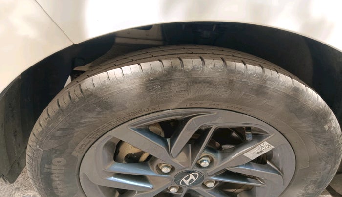 2022 Hyundai GRAND I10 NIOS SPORTZ AMT 1.2 KAPPA VTVT, Petrol, Automatic, 42,611 km, tyre