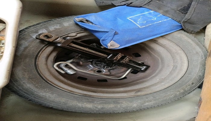 2011 Chevrolet Spark LT 1.0, Petrol, Manual, 99,002 km, tyre