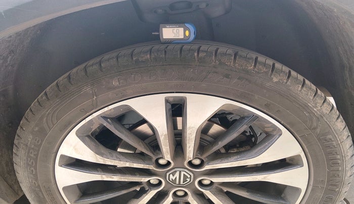 2023 MG HECTOR PLUS SHARP 2.0 DIESEL TURBO MT 6-STR, Diesel, Manual, 28,273 km, tyre