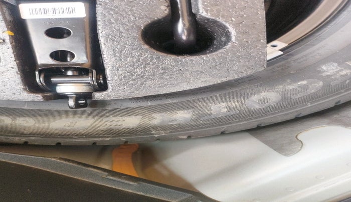 2023 Volkswagen TAIGUN HIGHLINE 1.0 TSI AT, Petrol, Automatic, 17,163 km, tyre