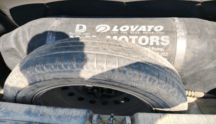 2018 Hyundai Elite i20 ASTA 1.2, CNG, Manual, 74,514 km, tyre