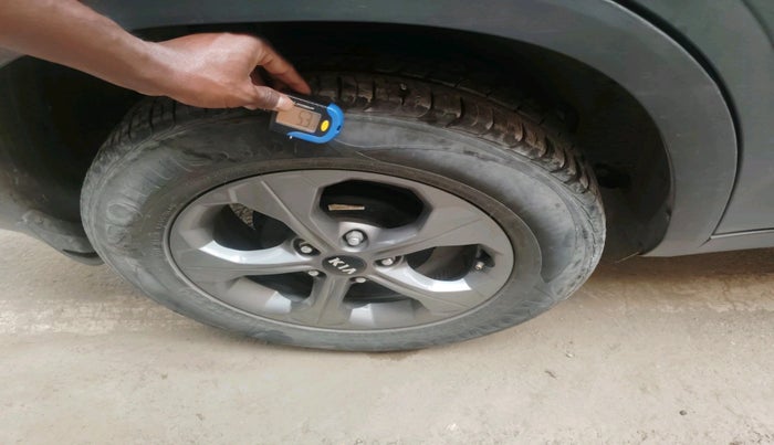 2020 KIA SELTOS HTK PLUS 1.5, Petrol, Manual, 34,670 km, tyre