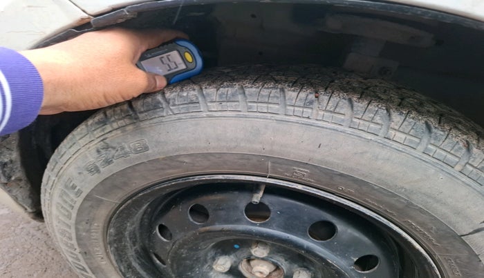 2012 Maruti Swift VXI, Petrol, Manual, 30,513 km, tyre