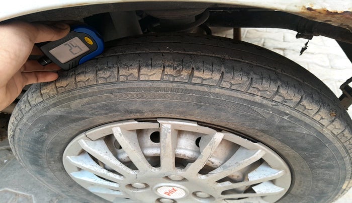 2017 Maruti Alto 800 STD, Petrol, Manual, 76,762 km, tyre