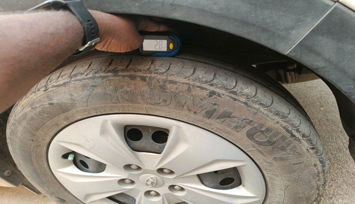 2017 Hyundai Creta E PLUS 1.6 PETROL, Petrol, Manual, 90,547 km, tyre