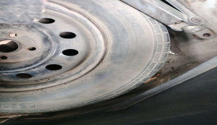 2012 Maruti Swift VDI, Diesel, Manual, 1,77,106 km, tyre