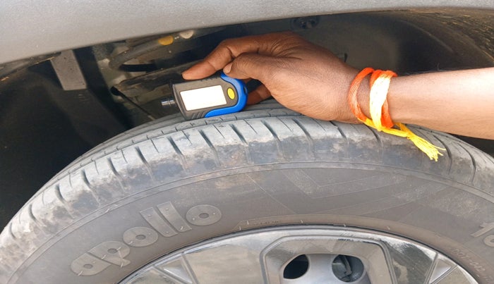 2024 Tata PUNCH ADVENTURE RHYTHM PACK AMT, Petrol, Automatic, 12,010 km, tyre