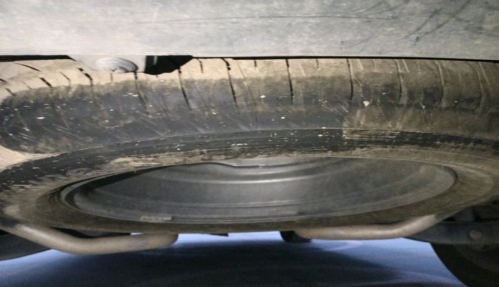 2019 Mahindra XUV500 W11, Diesel, Manual, 1,19,588 km, tyre