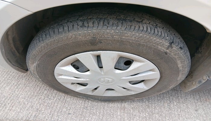 2014 Maruti Swift Dzire VXI, Petrol, Manual, 40,249 km, tyre