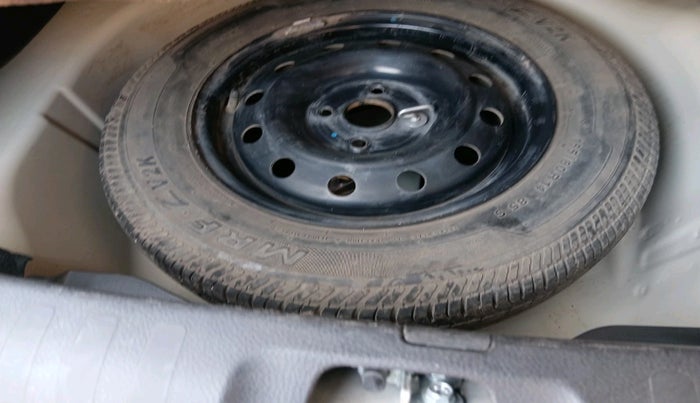 2014 Maruti Swift Dzire VXI, Petrol, Manual, 40,249 km, tyre