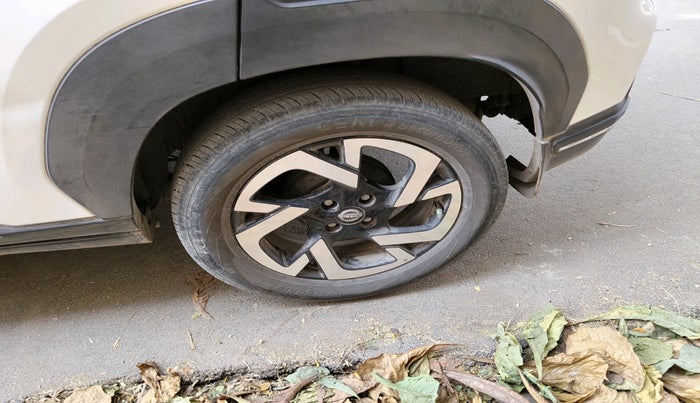 2022 Nissan MAGNITE XV TURBO CVT DUAL TONE, Petrol, Automatic, 35,108 km, tyre