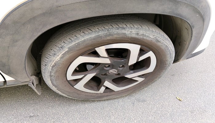 2022 Nissan MAGNITE XV TURBO CVT DUAL TONE, Petrol, Automatic, 35,108 km, tyre