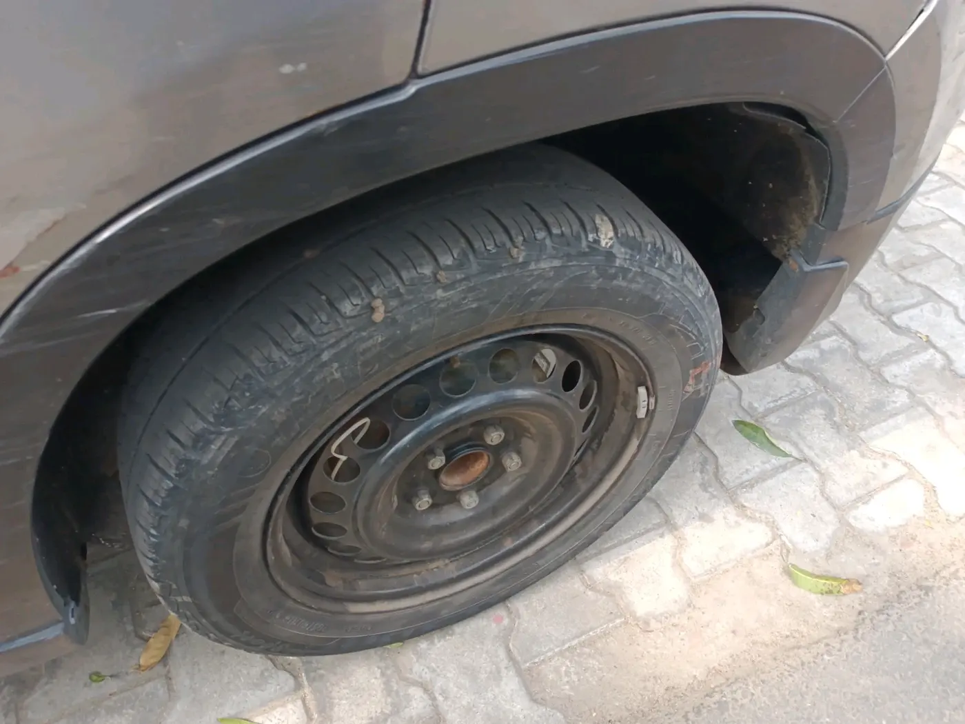 2018 Maruti Vitara Brezza VDI, Diesel, Manual, 1,75,133 km, tyre