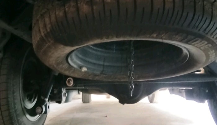 2021 Toyota Innova Crysta 2.4 VX 8 STR, Diesel, Manual, 23,338 km, tyre