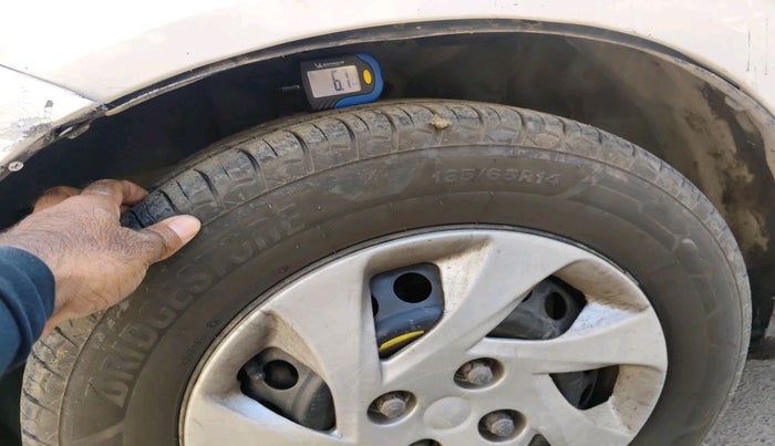 2016 Honda Amaze 1.2L I-VTEC S, CNG, Manual, 99,124 km, tyre