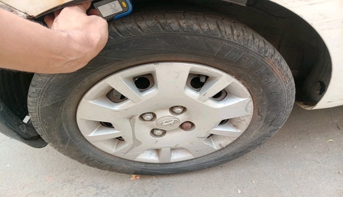 2012 Hyundai i20 MAGNA (O) 1.2, CNG, Manual, 1,15,974 km, tyre