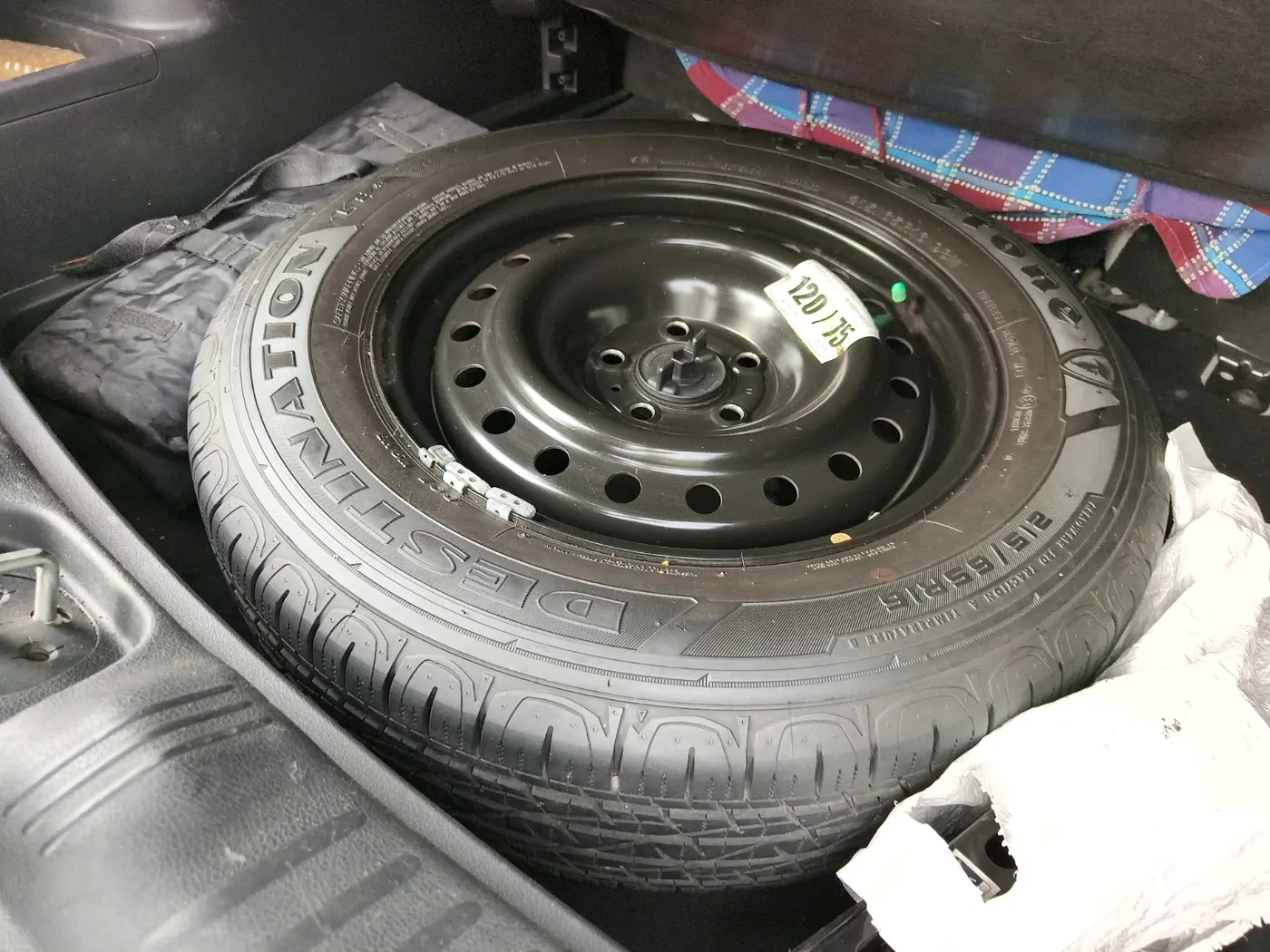 2019 Jeep Compass LIMITED PLUS DIESEL, Diesel, Manual, 1,04,675 km, tyre