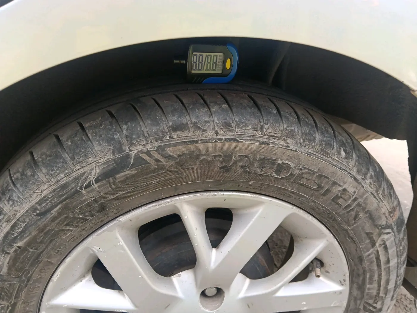 2013 Nissan Sunny XL DIESEL, Diesel, Manual, 1,11,004 km, tyre