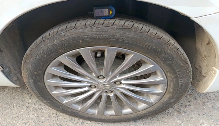 2017 Maruti Ciaz ALPHA  AT 1.4  PETROL, Petrol, Automatic, 40,599 km, tyre