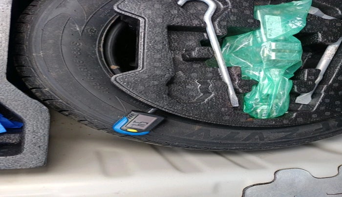 2017 Maruti Ciaz ALPHA  AT 1.4  PETROL, Petrol, Automatic, 40,599 km, tyre