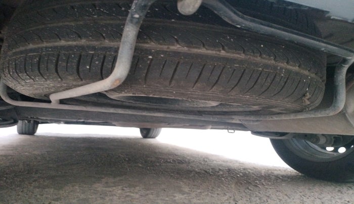 2013 Maruti Ertiga VDI, Diesel, Manual, 1,62,536 km, tyre