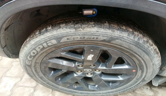 2022 Tata Safari XTA PLUS DARK EDITION, Diesel, Automatic, 34,249 km, tyre