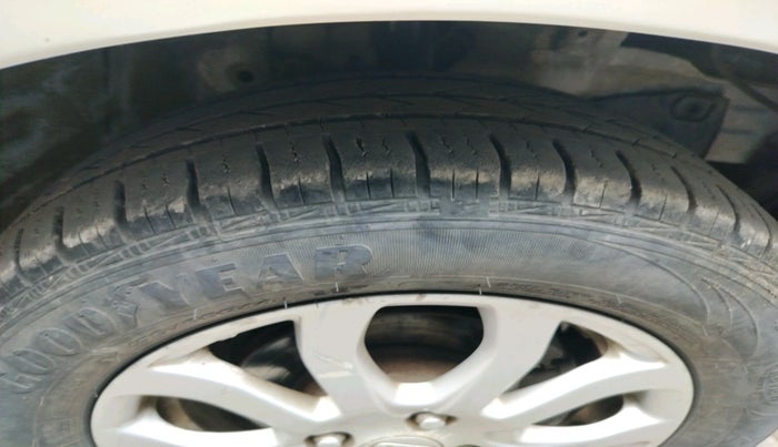 2013 Honda Amaze 1.2L I-VTEC VX AT, Petrol, Automatic, 73,000 km, tyre