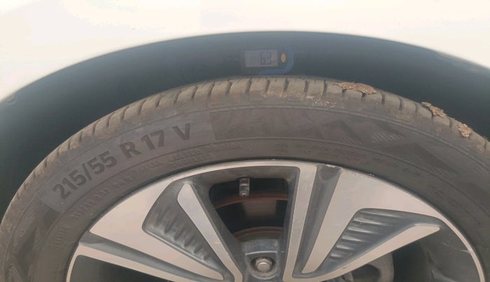 2019 Honda Civic 1.8L I-VTEC ZX CVT, Petrol, Automatic, 69,701 km, tyre