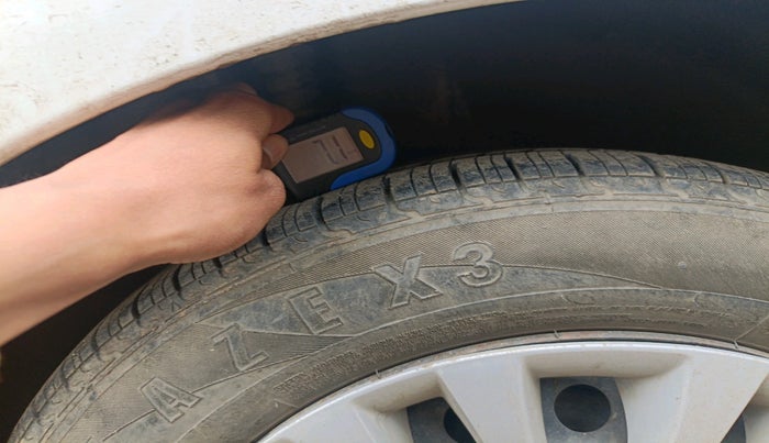 2014 Maruti Ciaz VXI+, Petrol, Manual, 1,22,356 km, tyre