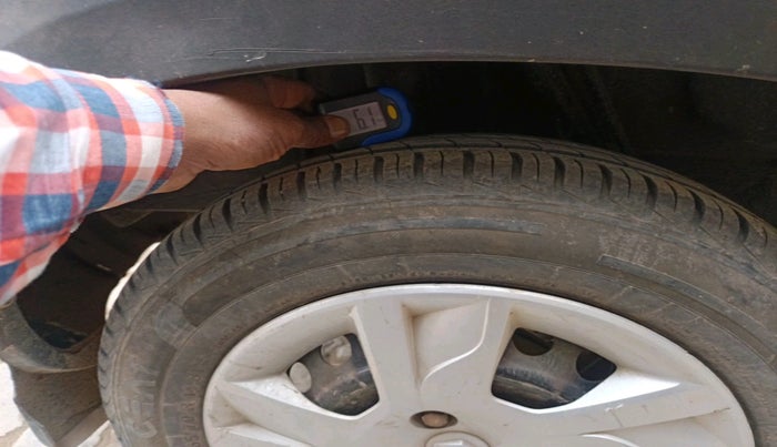 2019 Renault Kwid RXL, CNG, Manual, 85,561 km, tyre