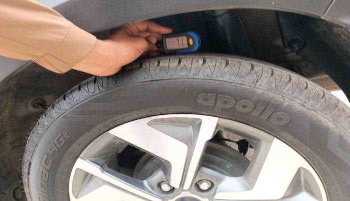 2021 KIA SONET HTX 1.0 IMT, Petrol, Manual, 49,366 km, tyre