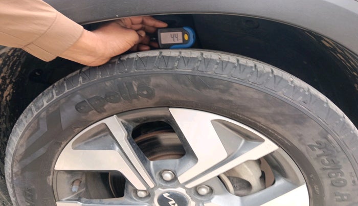 2021 KIA SONET HTX 1.0 IMT, Petrol, Manual, 49,366 km, tyre