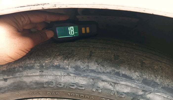 2015 Hyundai Elite i20 ASTA 1.2, Petrol, Manual, 1,07,266 km, tyre