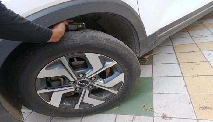 2021 KIA SONET HTX 1.5, Diesel, Manual, 91,860 km, tyre