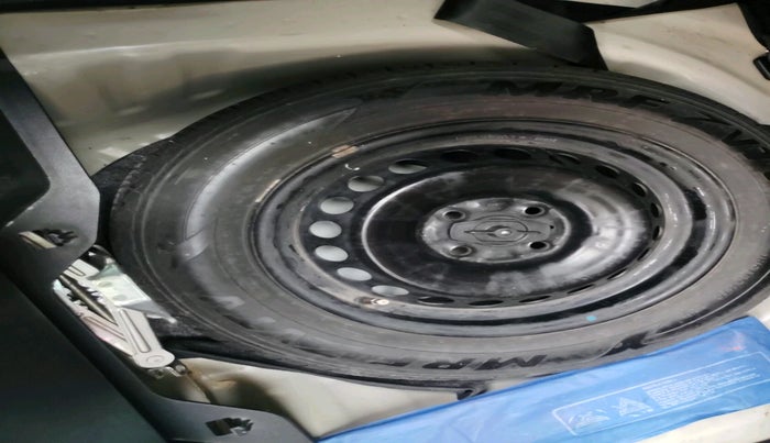 2016 Maruti Baleno DELTA PETROL 1.2, Petrol, Manual, 78,90,087 km, tyre