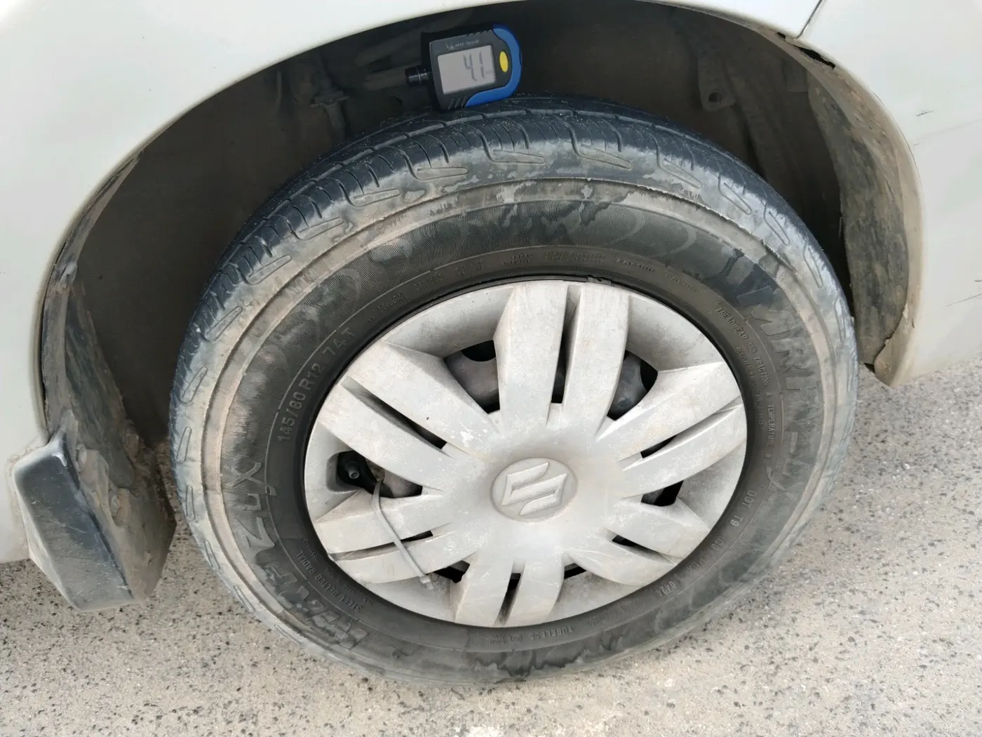 2017 Maruti Alto 800 LXI O, Petrol, Manual, 86,198 km, tyre