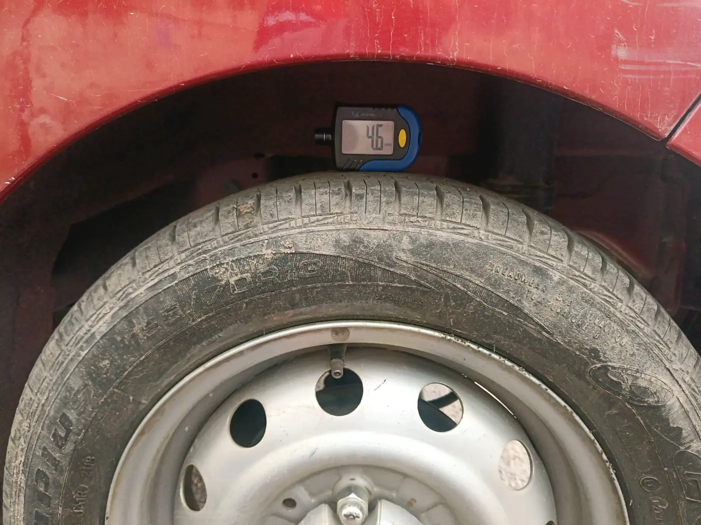 2018 Hyundai Eon ERA +, Petrol, Manual, 12,327 km, tyre