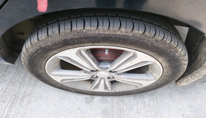 2018 Hyundai Verna 1.6 VTVT SX O, Petrol, Manual, 36,039 km, tyre