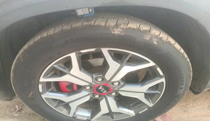 2021 KIA SELTOS GTX PLUS DCT 1.4 PETROL, Petrol, Automatic, 1,01,730 km, tyre