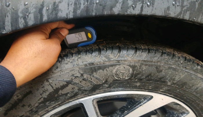 2023 Mahindra XUV300 W8 (O) 1.2 PETROL, Petrol, Manual, 20,964 km, tyre