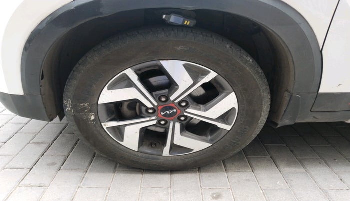 2022 KIA SONET HTX ANNIVERSARY EDITION 1.5 AT, Diesel, Automatic, 52,074 km, tyre