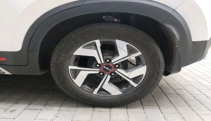 2022 KIA SONET HTX ANNIVERSARY EDITION 1.5 AT, Diesel, Automatic, 52,074 km, tyre