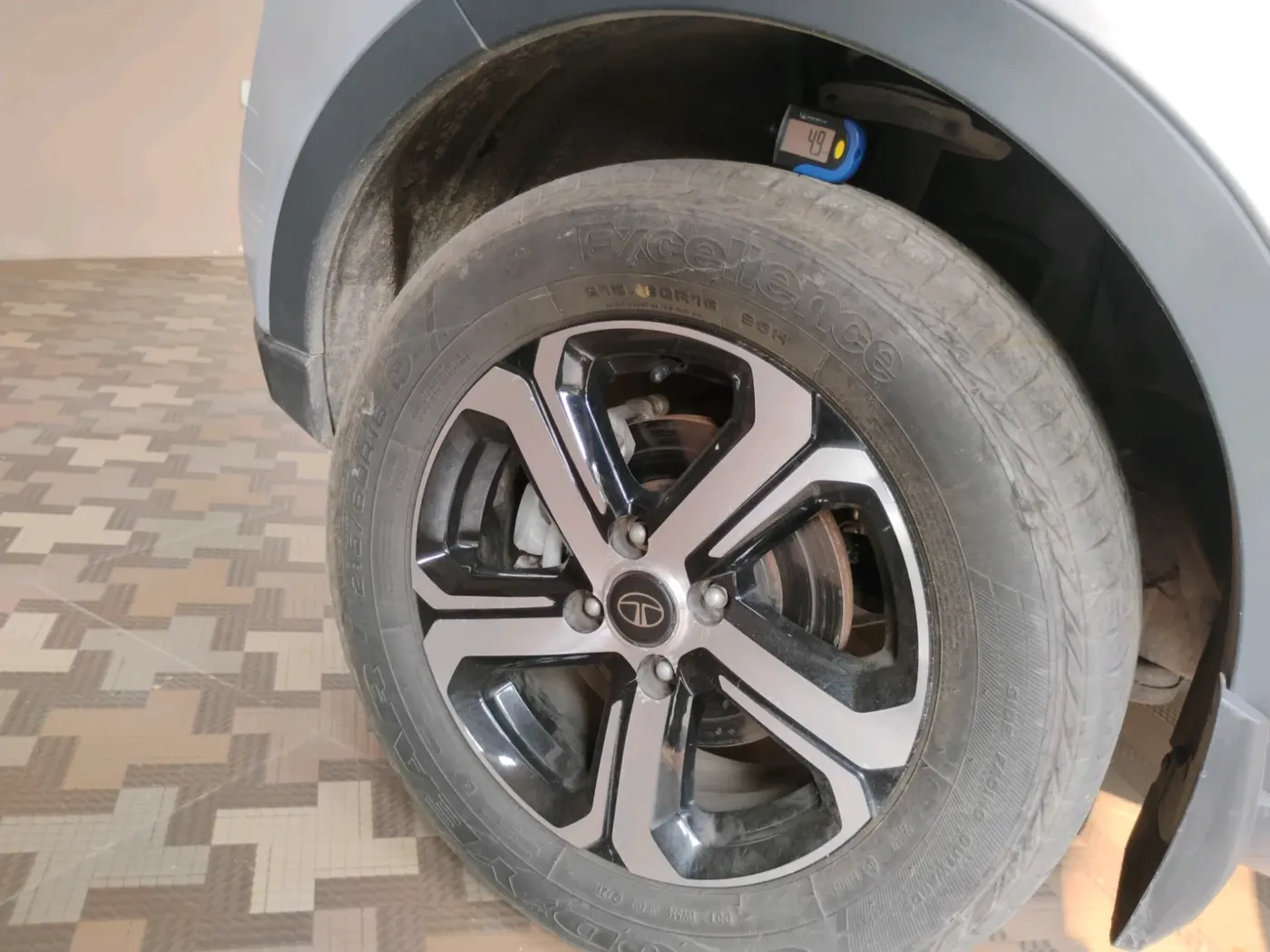 2021 Tata NEXON XZ PLUS PETROL, Petrol, Manual, 13,713 km, tyre