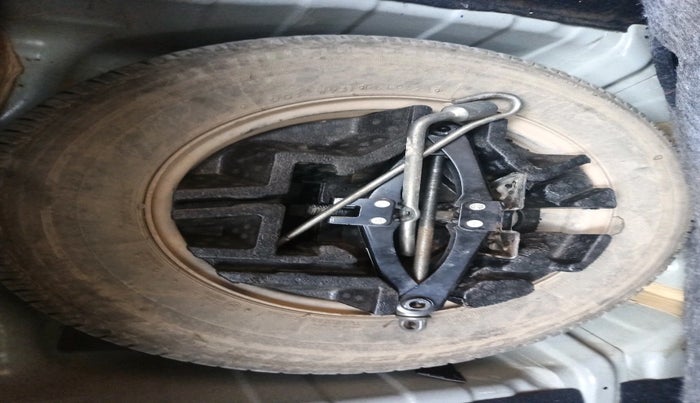 2021 Tata ALTROZ XE PETROL, Petrol, Manual, 25,369 km, tyre