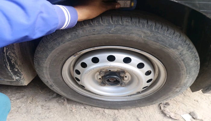 2021 Tata ALTROZ XE PETROL, Petrol, Manual, 25,369 km, tyre